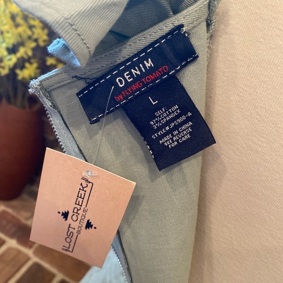 NWT FLYING TOMATO SAGE RUFFLE WITH SIDE CUT OUTS JUMPSUIT LARGE - Picture 7 of 7